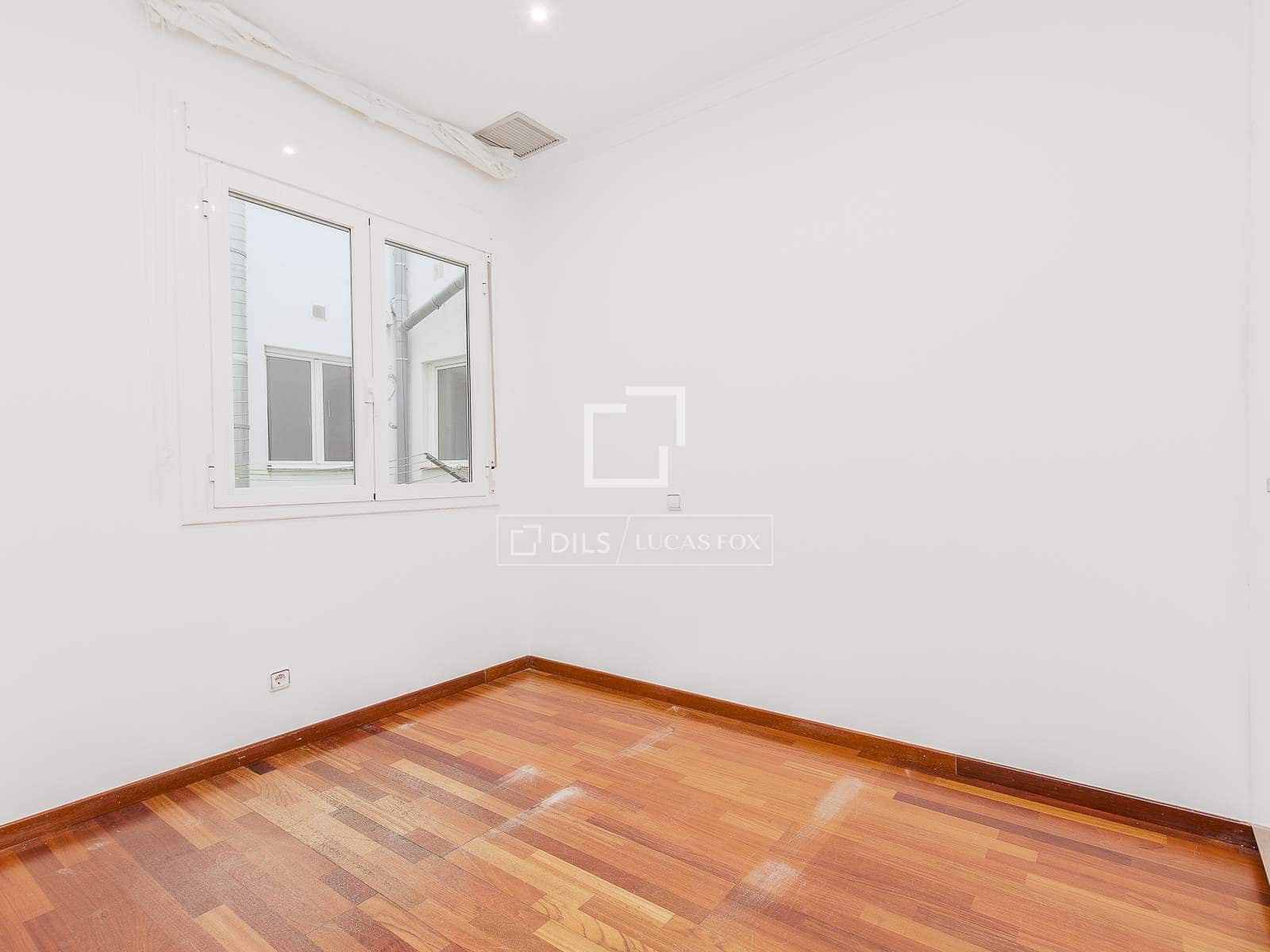 5 sovrum Lägenhet till salu i Barcelona stad med garage - 700 000 € (Ref: 9475022)