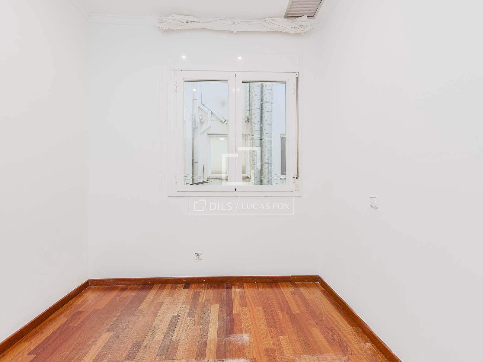 5 sovrum Lägenhet till salu i Barcelona stad med garage - 700 000 € (Ref: 9475022)