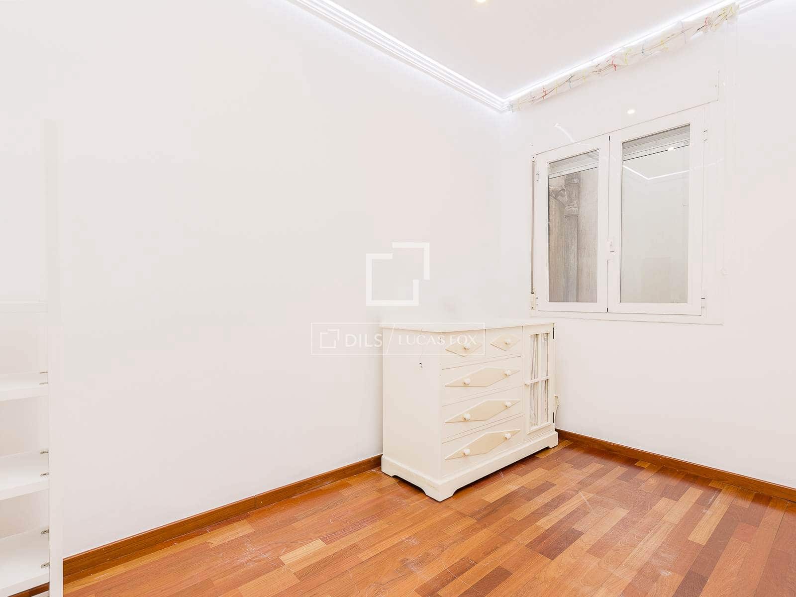 5 sovrum Lägenhet till salu i Barcelona stad med garage - 700 000 € (Ref: 9475022)