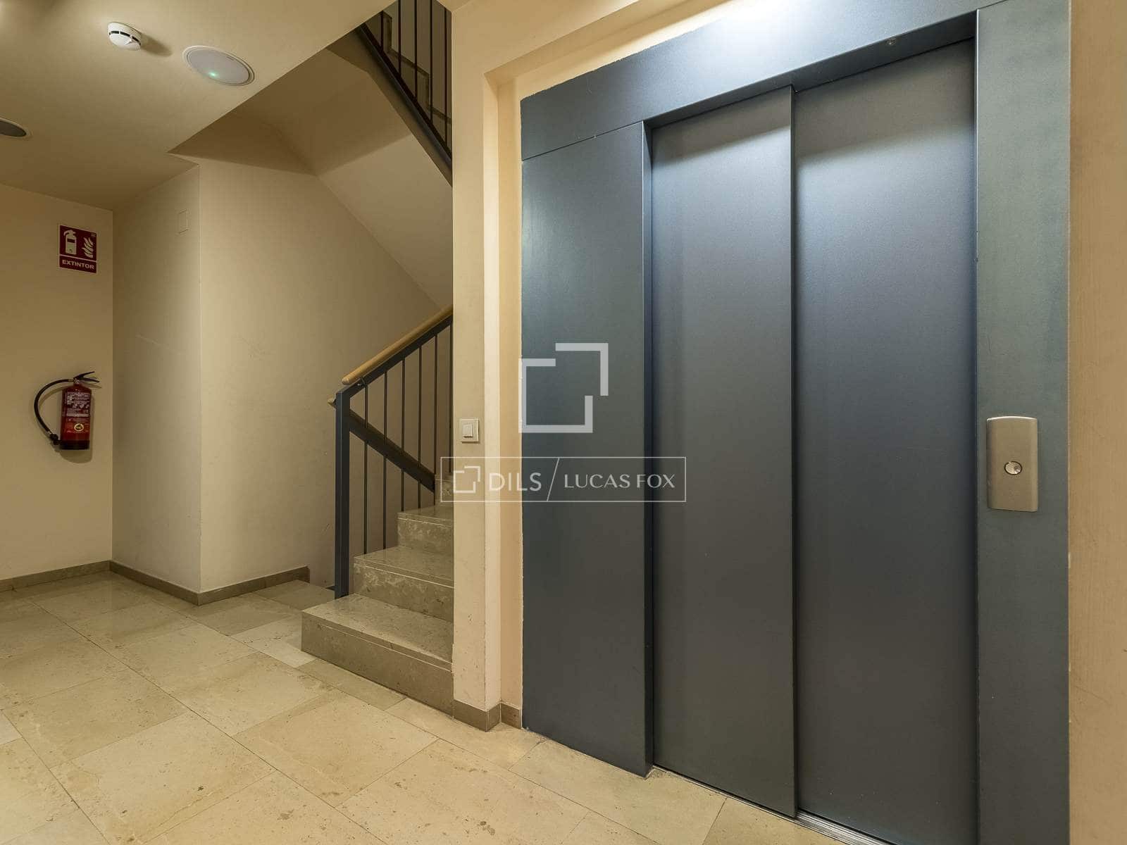 5 sovrum Lägenhet till salu i Barcelona stad med garage - 700 000 € (Ref: 9475022)