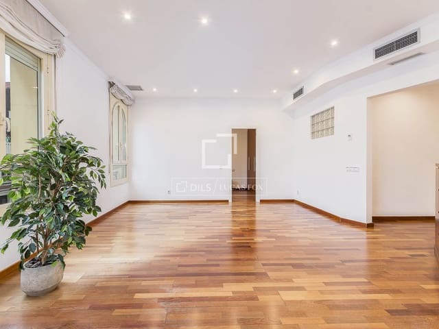 5 sovrum Lägenhet till salu i Barcelona stad med garage - 700 000 € (Ref: 9475022)