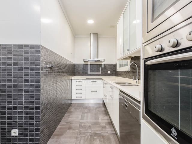 5 sovrum Lägenhet till salu i Barcelona stad med garage - 700 000 € (Ref: 9475022)