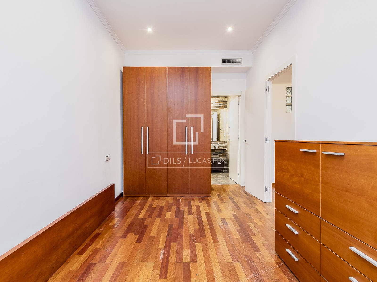 5 sovrum Lägenhet till salu i Barcelona stad med garage - 700 000 € (Ref: 9475022)