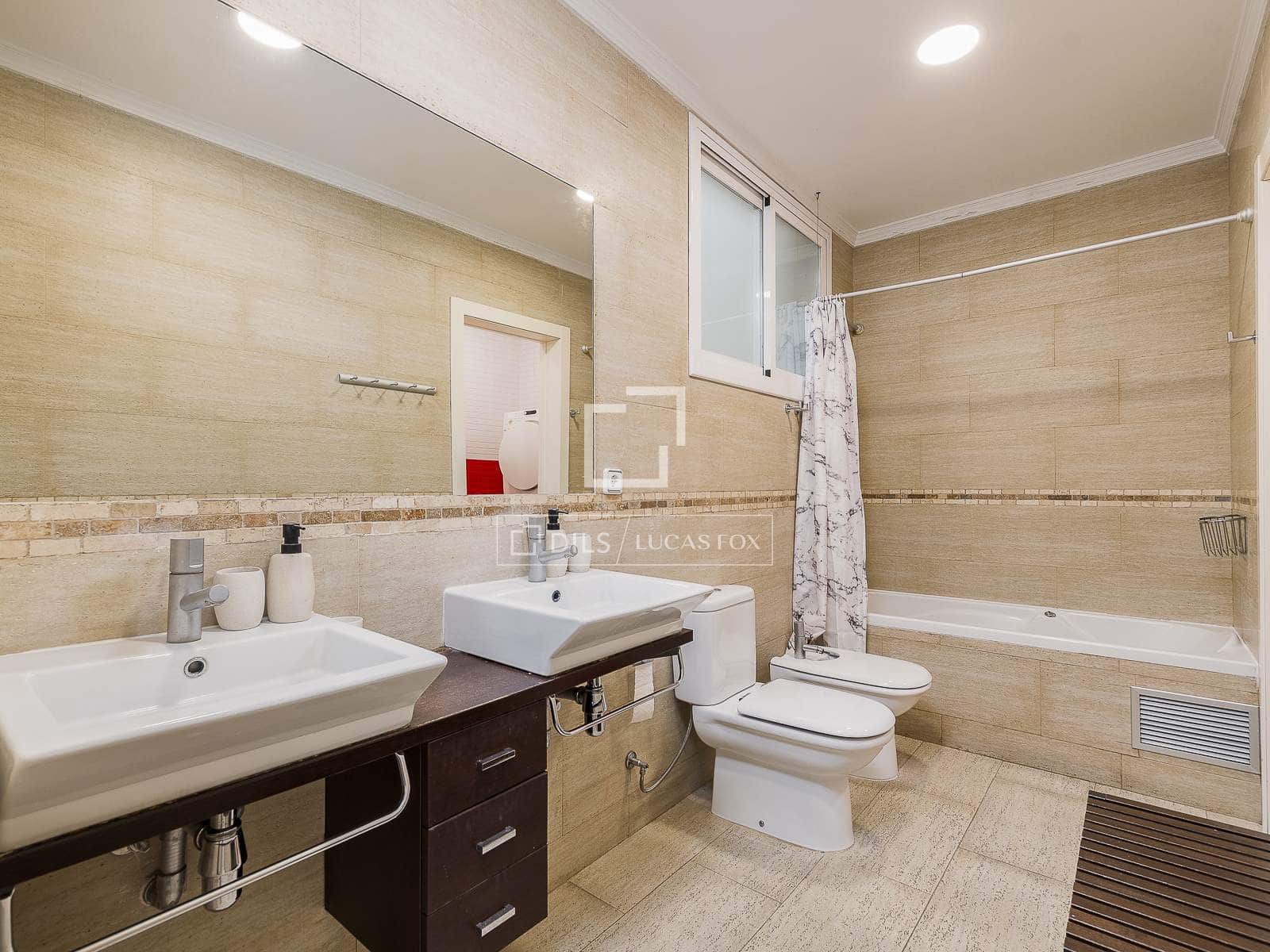 5 sovrum Lägenhet till salu i Barcelona stad med garage - 700 000 € (Ref: 9475022)