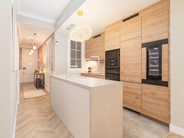 3 makuuhuone Huoneisto myytävänä paikassa Barcelona kaupunki - 960 000 € (Ref: 9480597)