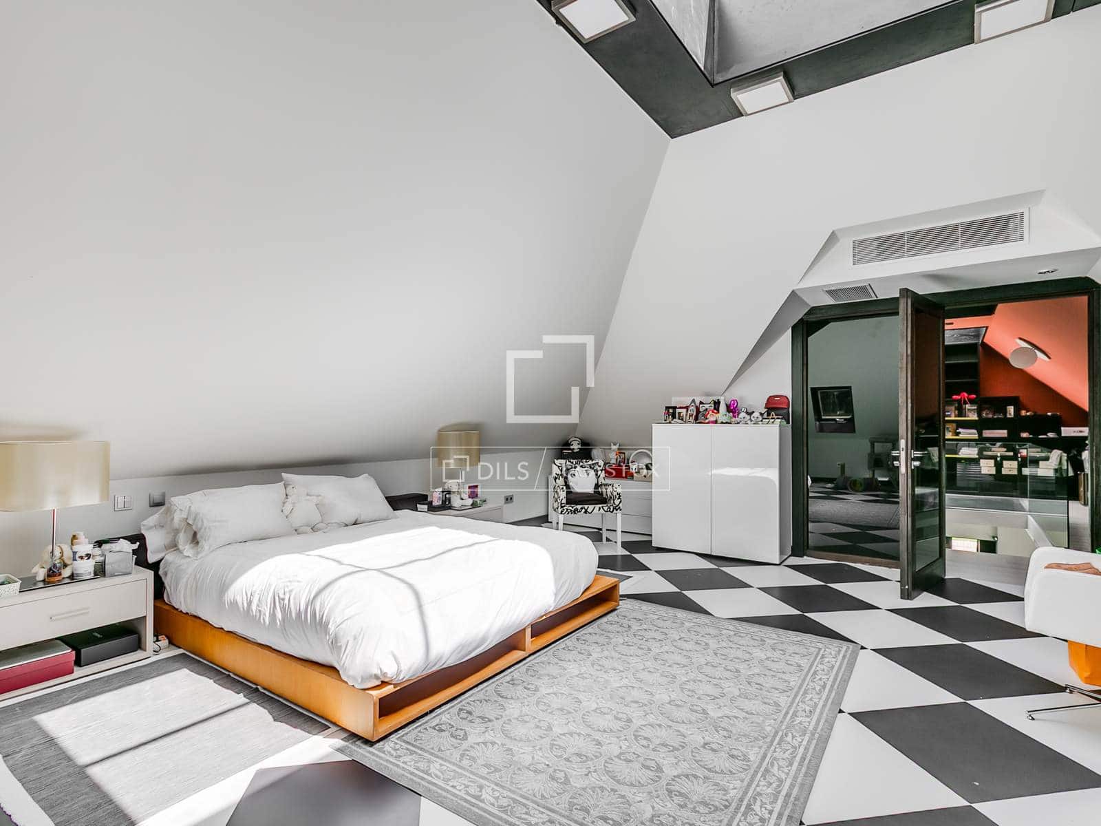 7 Zimmer Villa zu verkaufen in La Moraleja mit Pool Garage - 7.800.000 € (Ref: 9481412)