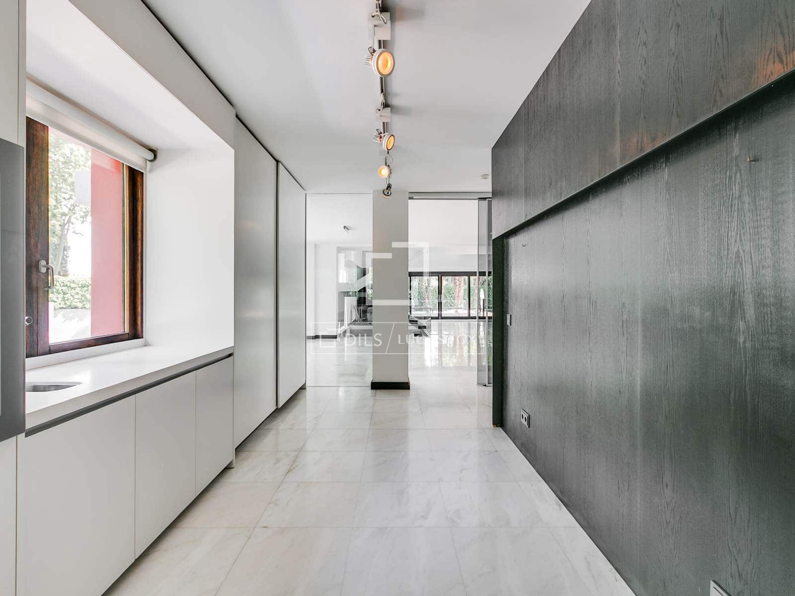 7 Zimmer Villa zu verkaufen in La Moraleja mit Pool Garage - 7.800.000 € (Ref: 9481412)