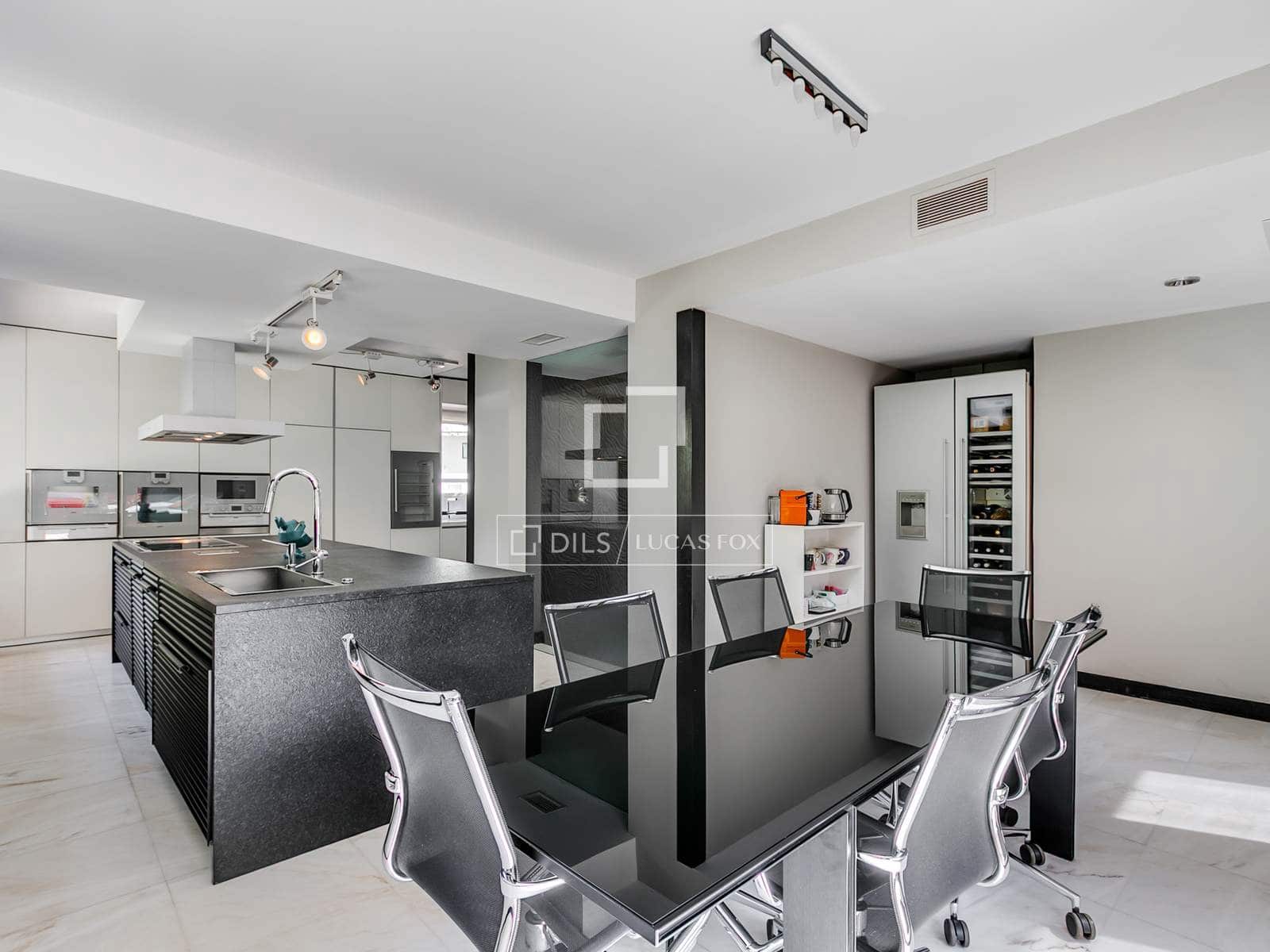 7 Zimmer Villa zu verkaufen in La Moraleja mit Pool Garage - 7.800.000 € (Ref: 9481412)