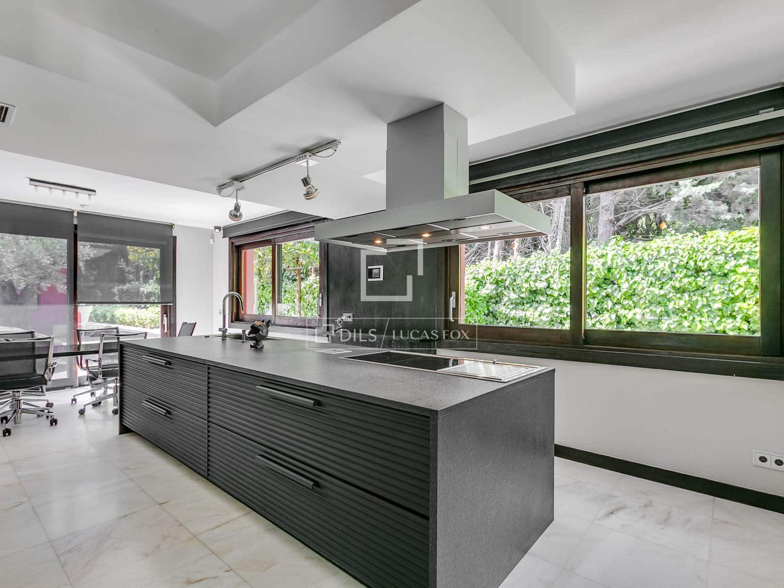 7 Zimmer Villa zu verkaufen in La Moraleja mit Pool Garage - 7.800.000 € (Ref: 9481412)