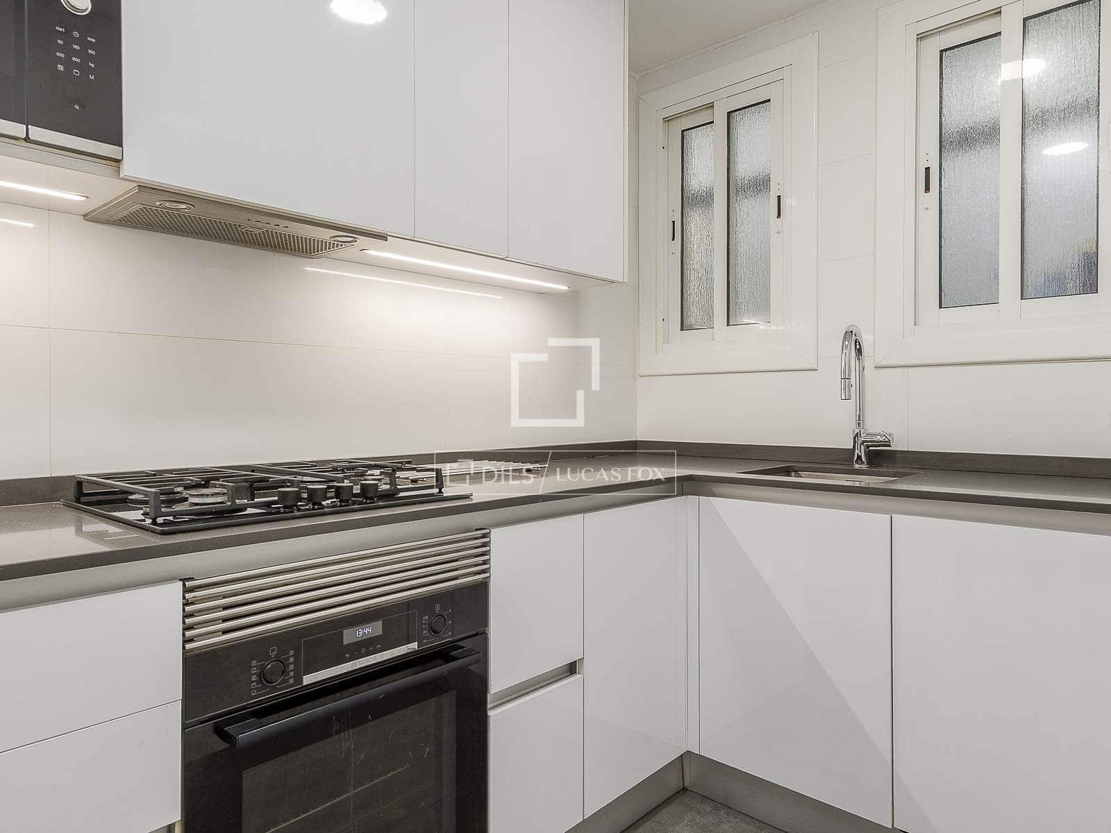 4 bedroom Apartment for sale in Barcelona city - € 659,000 (Ref: 9481568)