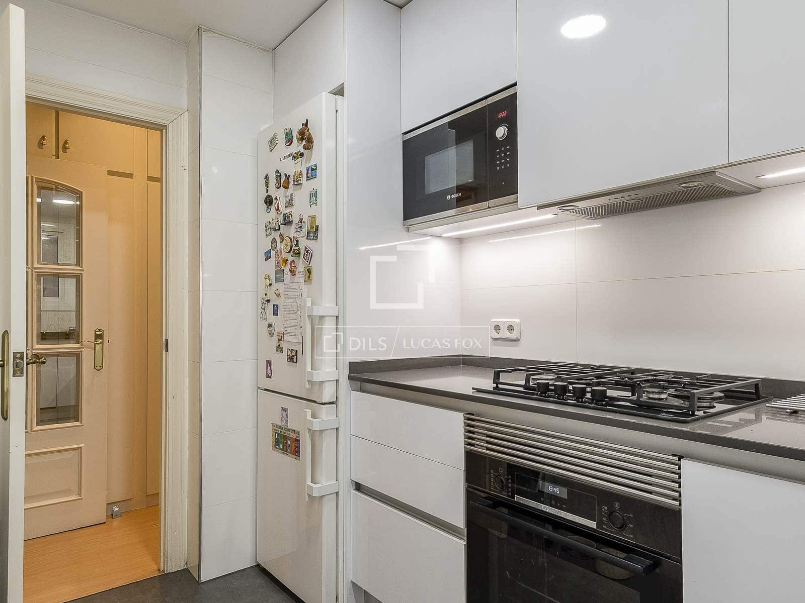 4 bedroom Apartment for sale in Barcelona city - € 659,000 (Ref: 9481568)