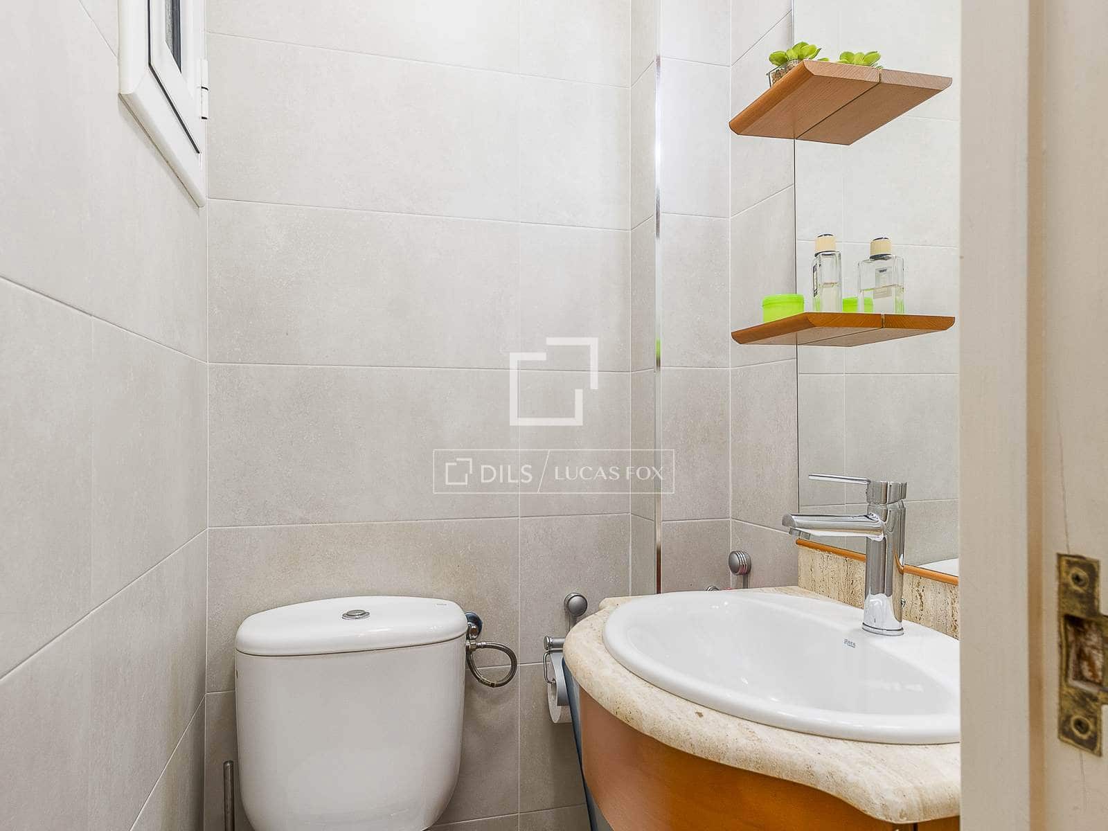 4 bedroom Apartment for sale in Barcelona city - € 659,000 (Ref: 9481568)