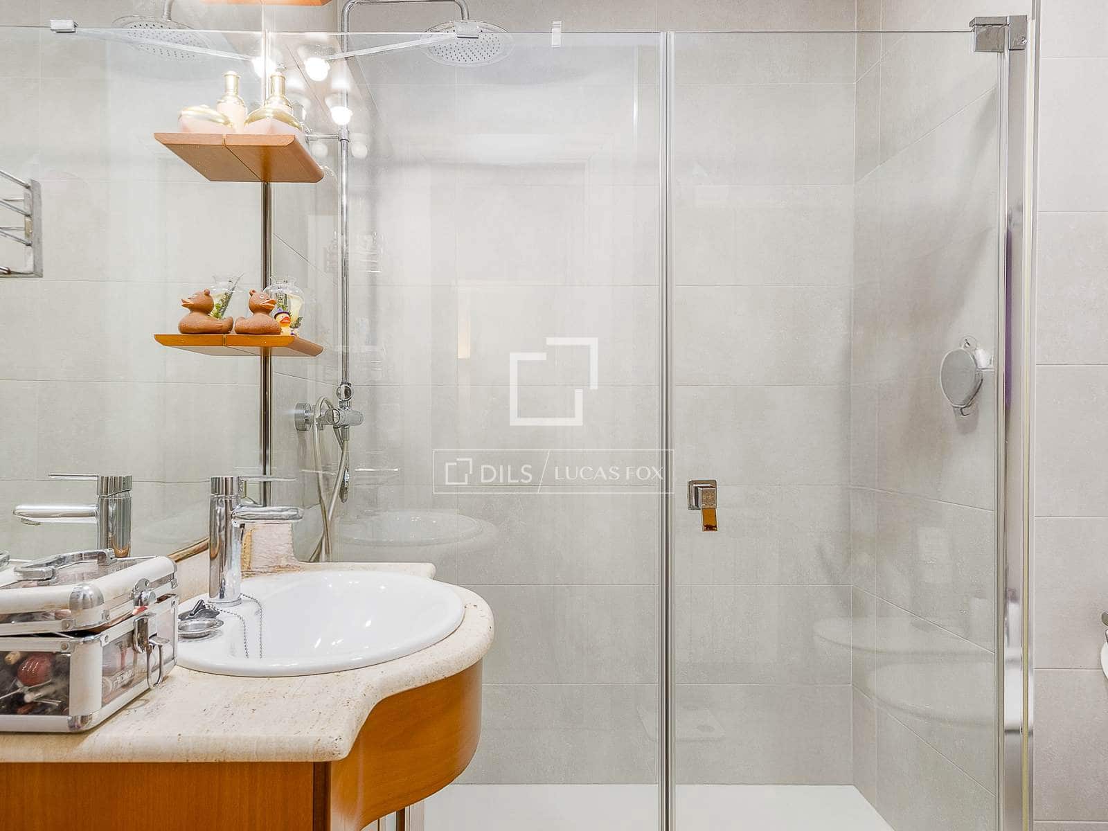 4 bedroom Apartment for sale in Barcelona city - € 659,000 (Ref: 9481568)