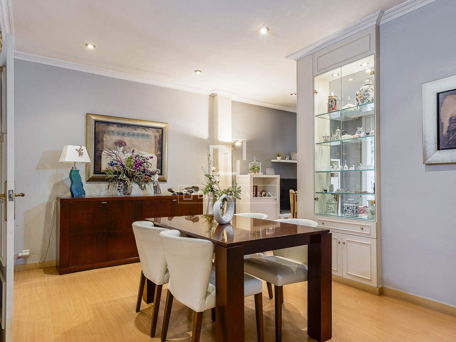 4 bedroom Apartment for sale in Barcelona city - € 659,000 (Ref: 9481568)