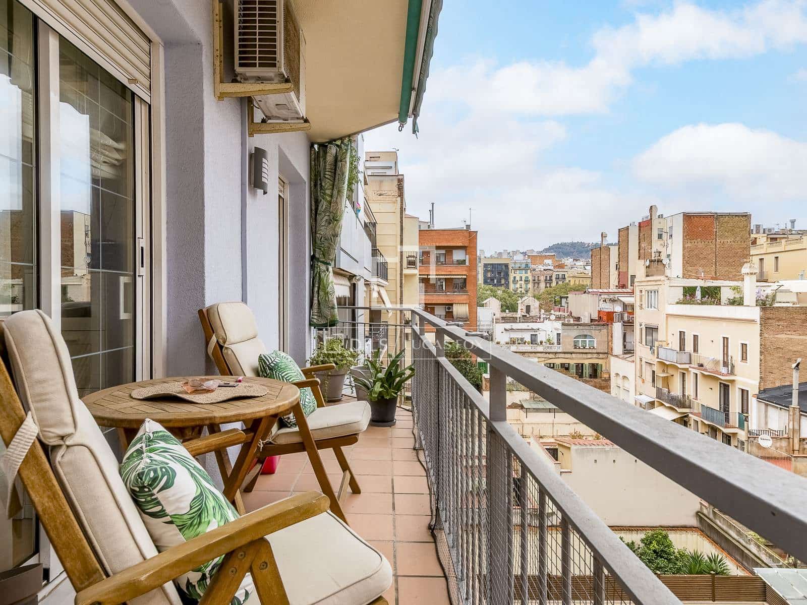 4 bedroom Apartment for sale in Barcelona city - € 659,000 (Ref: 9481568)