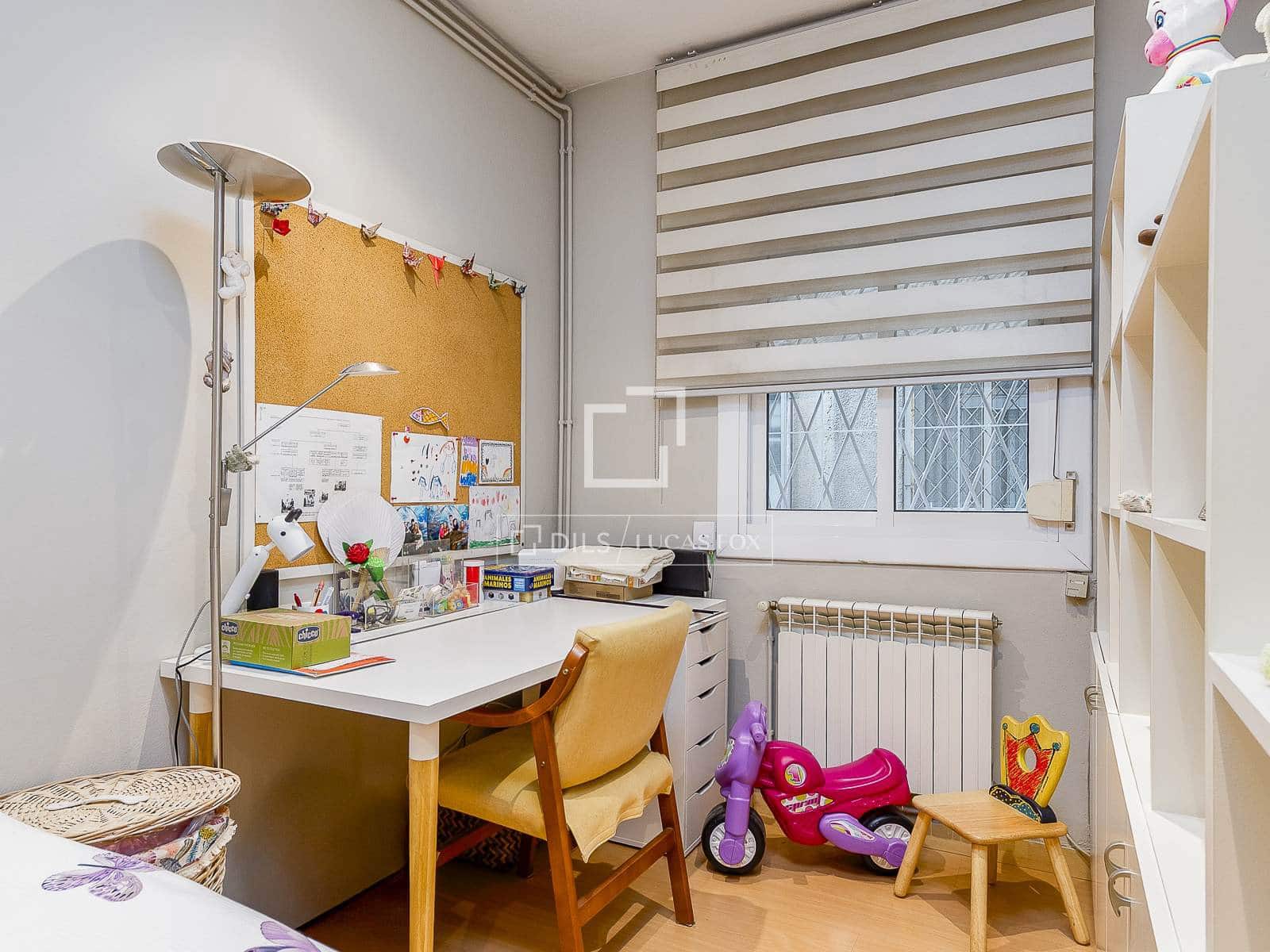 4 bedroom Apartment for sale in Barcelona city - € 659,000 (Ref: 9481568)