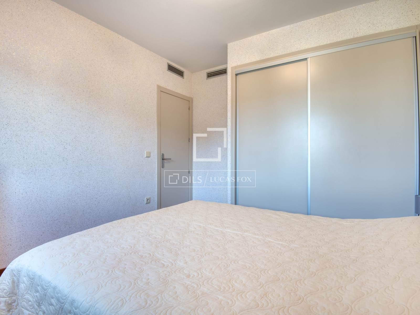 4 sovrum Villa till salu i S'Agaro med pool garage - 650 000 € (Ref: 9481569)