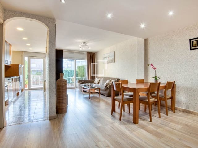 4 sovrum Villa till salu i S'Agaro, Castell-Platja d'Aro med pool garage - 650 000 € (Ref: 9481569)