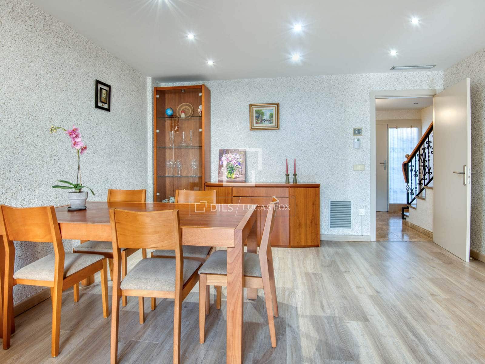 4 sovrum Villa till salu i S'Agaro med pool garage - 650 000 € (Ref: 9481569)