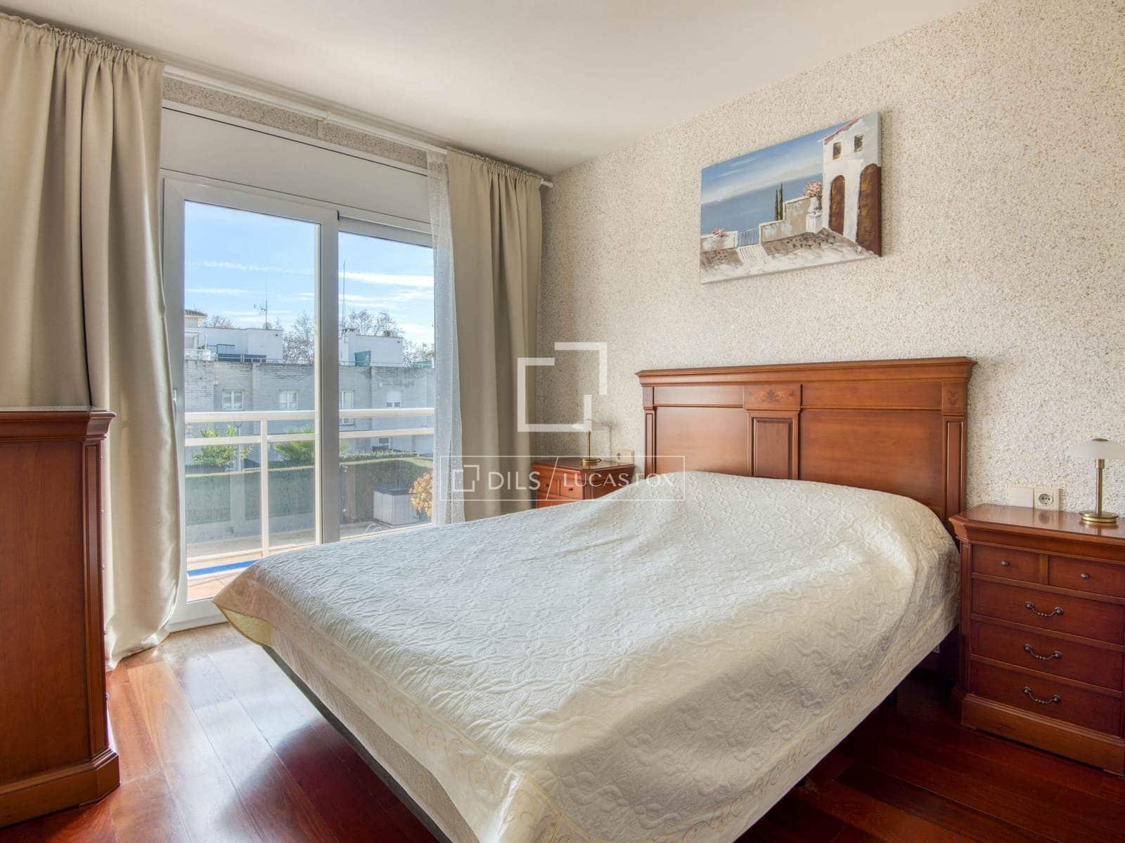 4 sovrum Villa till salu i S'Agaro med pool garage - 650 000 € (Ref: 9481569)