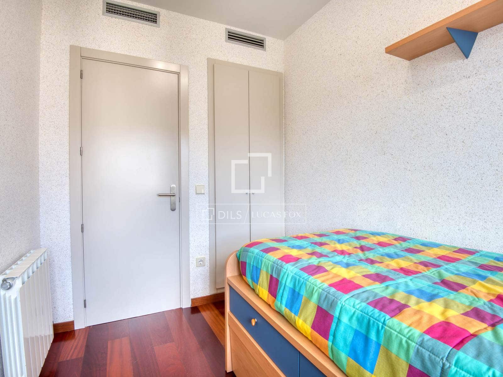 4 sovrum Villa till salu i S'Agaro med pool garage - 650 000 € (Ref: 9481569)