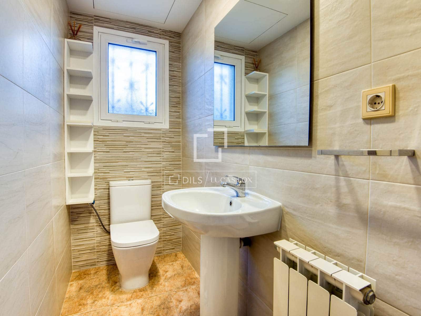 4 sovrum Villa till salu i S'Agaro med pool garage - 650 000 € (Ref: 9481569)