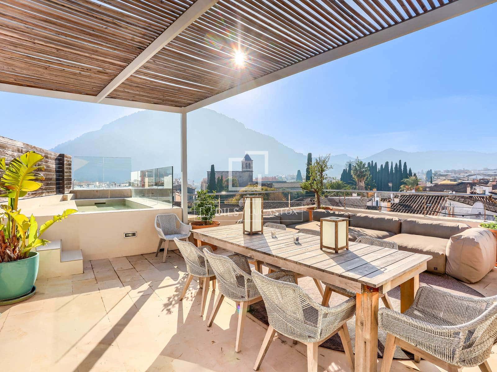 4 bedroom Villa for sale in Pollensa / Pollenca with pool garage - € 1,280,000 (Ref: 9481597)