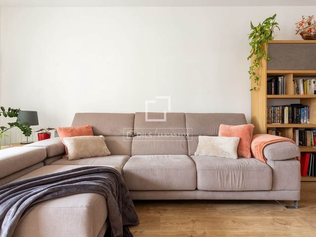 3 bedroom Apartment for sale in Barcelona city with garage - € 598,000 (Ref: 9482394)