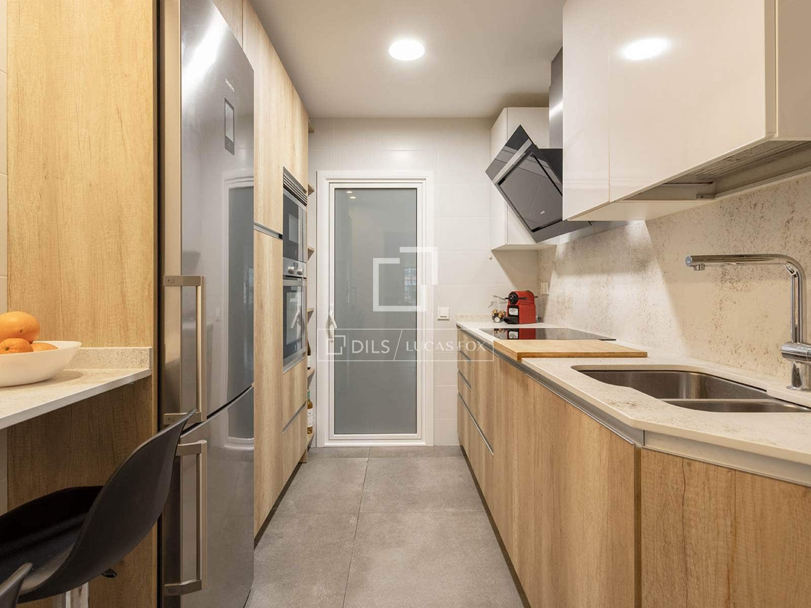 3 bedroom Apartment for sale in Barcelona city with garage - € 598,000 (Ref: 9482394)