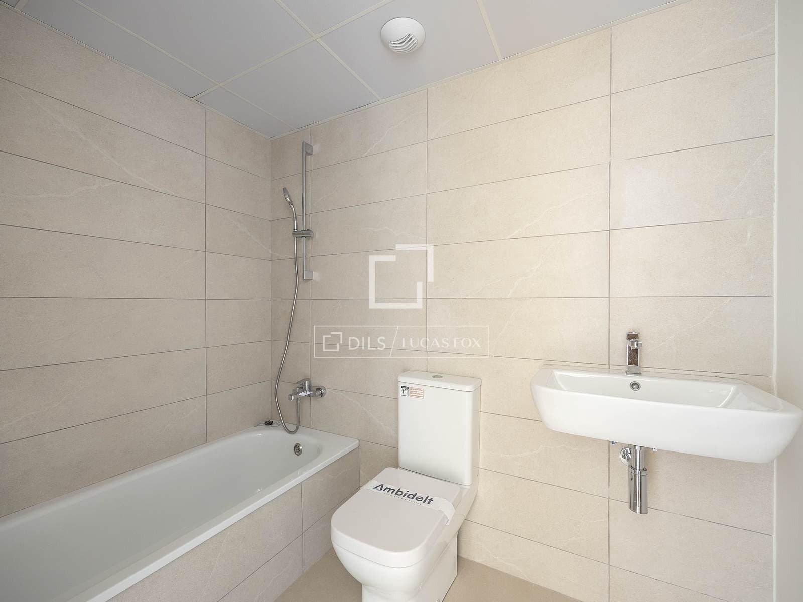 4 quarto Moradia para arrendar em L'Eliana com piscina garagem - 2 650 € (Ref: 9483928)