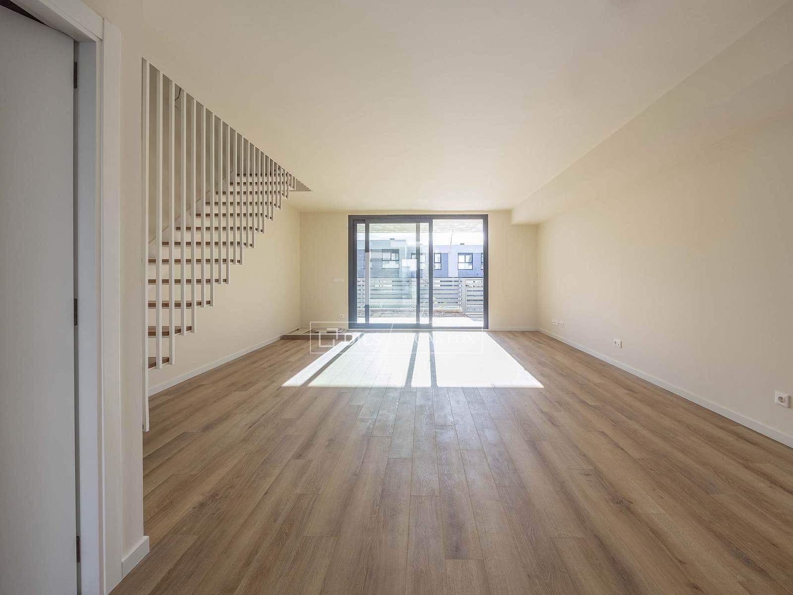 4 quarto Moradia para arrendar em L'Eliana com piscina garagem - 2 650 € (Ref: 9483928)