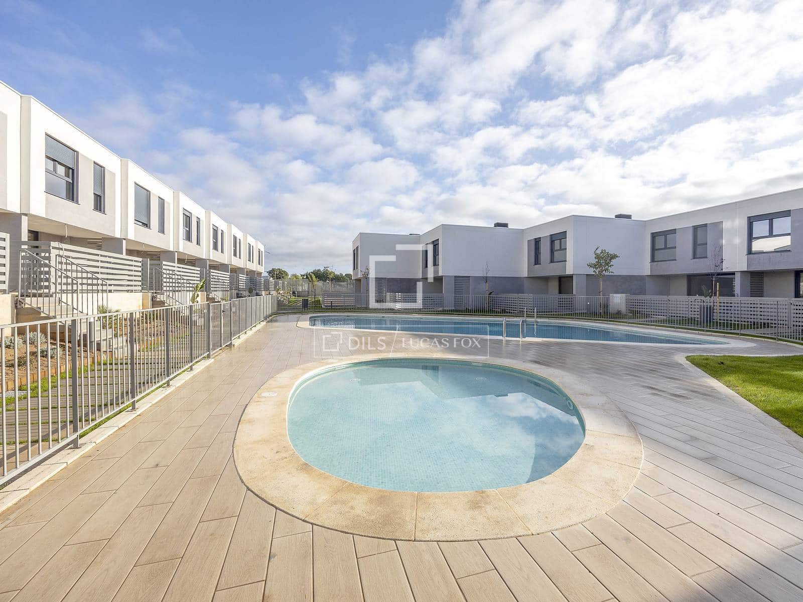 4 quarto Moradia para arrendar em L'Eliana com piscina garagem - 2 650 € (Ref: 9483928)