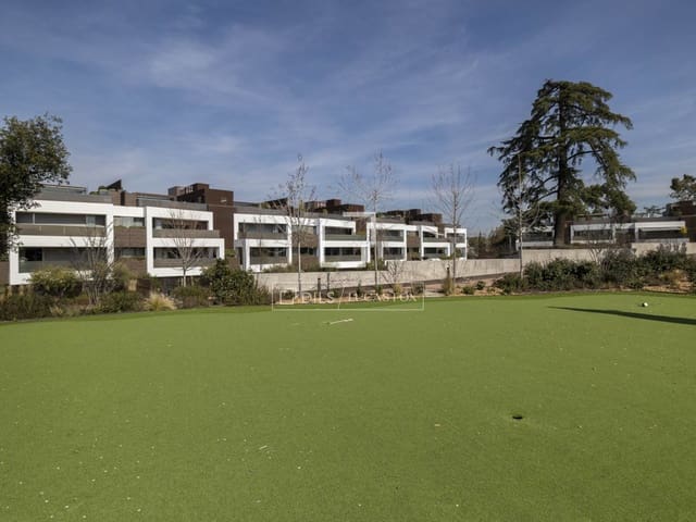 4 bedroom Apartment for rent in Pozuelo de Alarcón with pool garage - € 5,000 (Ref: 9484042)