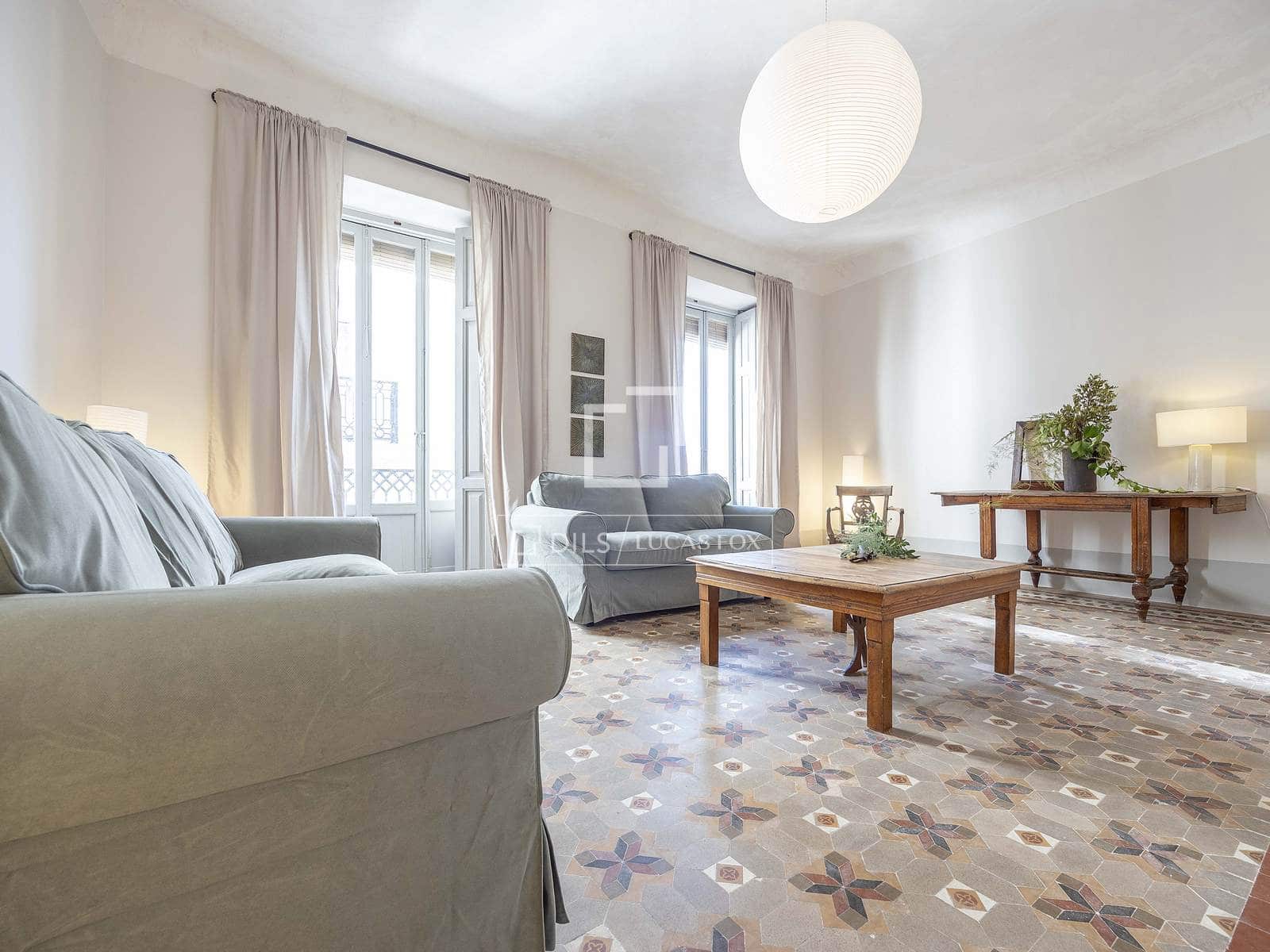 3 quarto Apartamento para arrendar em Valencia cidade - 2 500 € (Ref: 9484951)