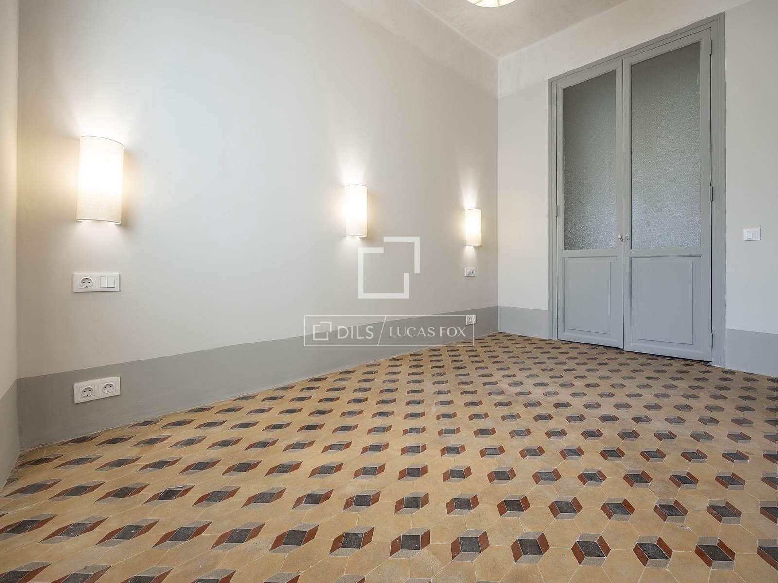 3 quarto Apartamento para arrendar em Valencia cidade - 2 500 € (Ref: 9484951)