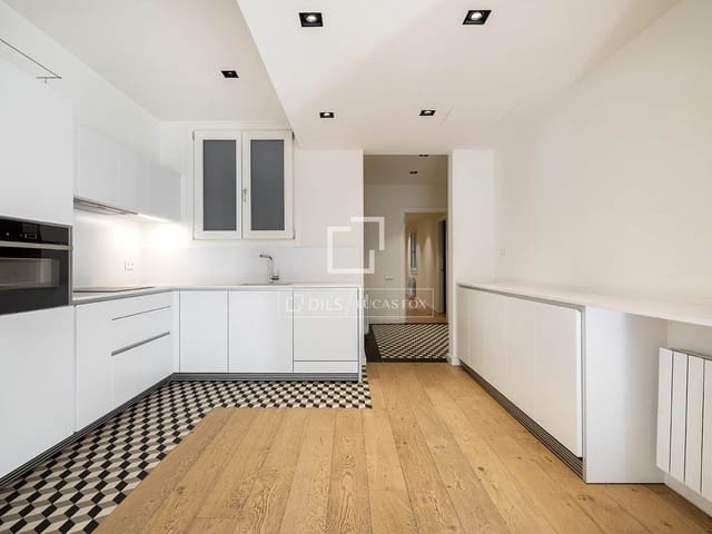 3 quarto Apartamento para venda em Barcelona cidade - 1 350 000 € (Ref: 9486568)