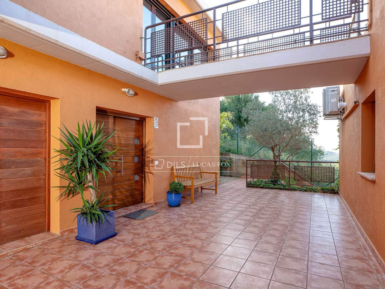 2 bedroom Apartment for sale in Begur with pool garage - € 650,000 (Ref: 9488534)