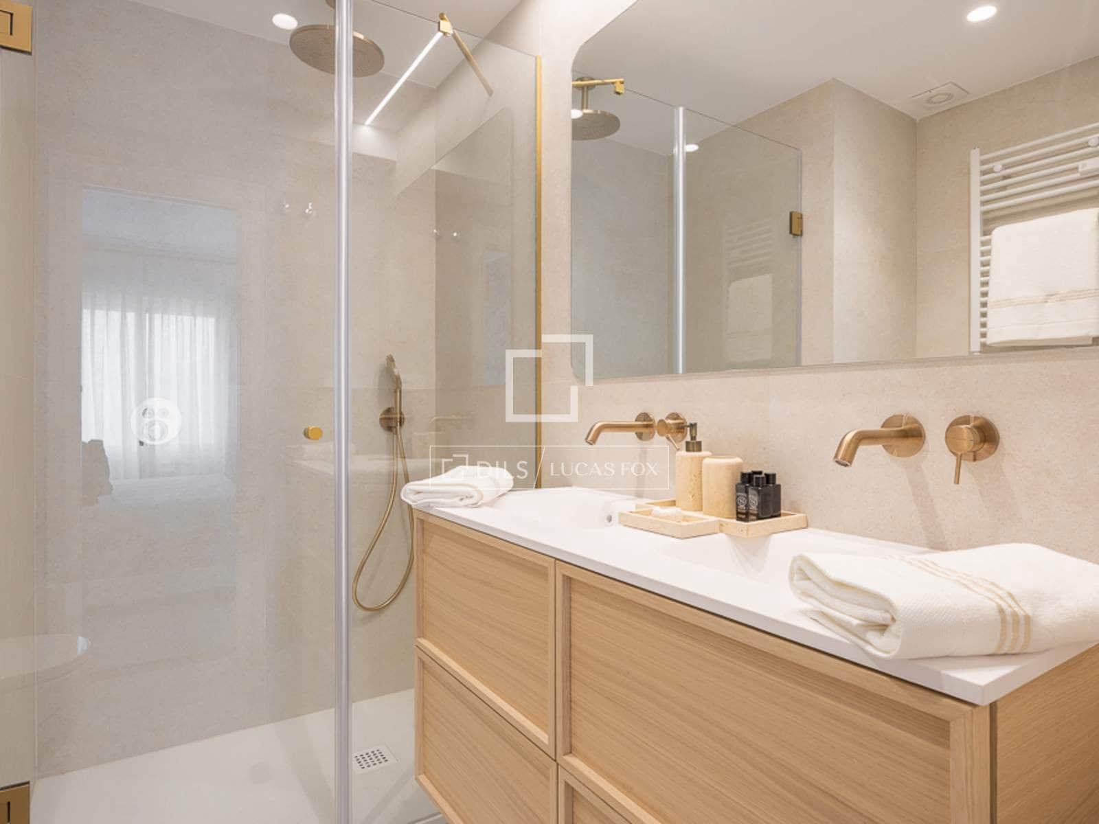 3 bedroom Apartment for sale in Madrid city - € 1,980,000 (Ref: 9488861)