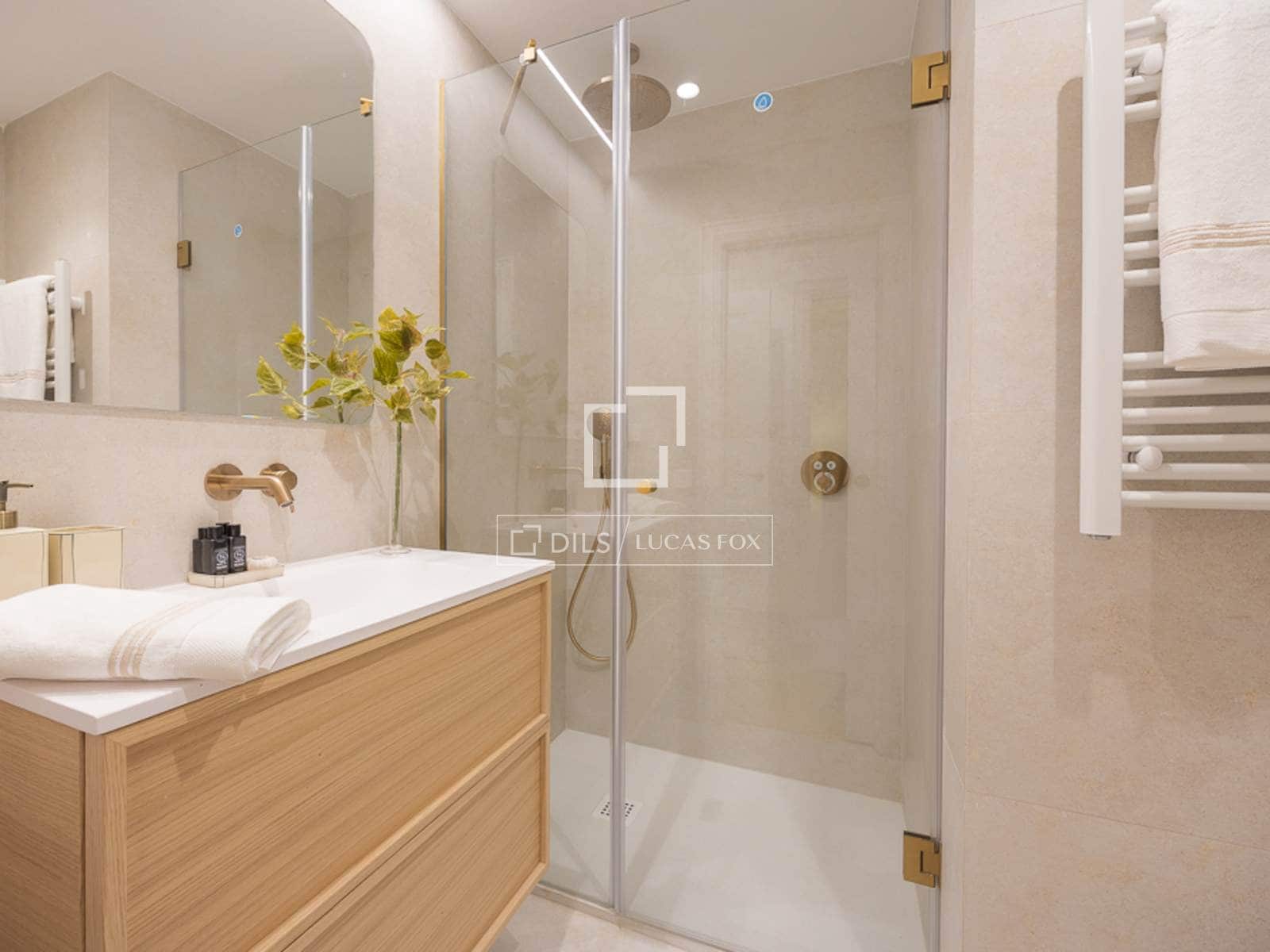 3 bedroom Apartment for sale in Madrid city - € 1,980,000 (Ref: 9488861)