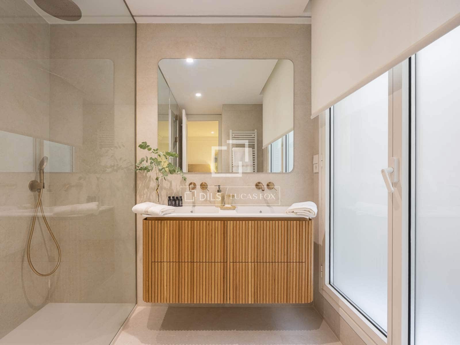 4 bedroom Apartment for sale in Madrid city - € 3,800,000 (Ref: 9489758)