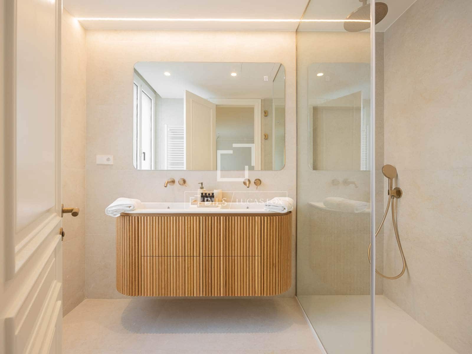 4 bedroom Apartment for sale in Madrid city - € 3,800,000 (Ref: 9489758)