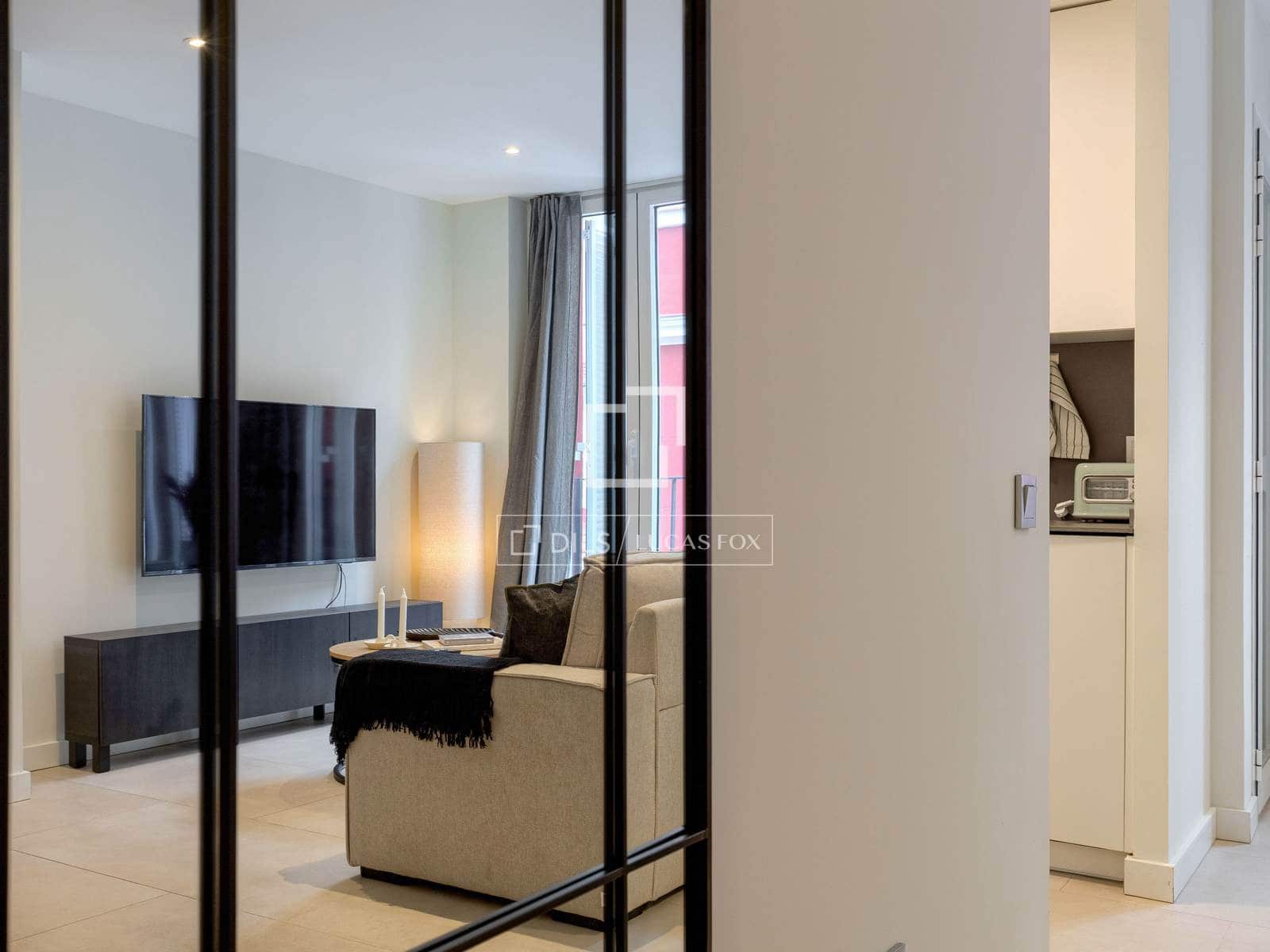 Apartamento de 2 habitaciones en Madrid ciudad en alquiler - 2.950 € (Ref: 9489759)