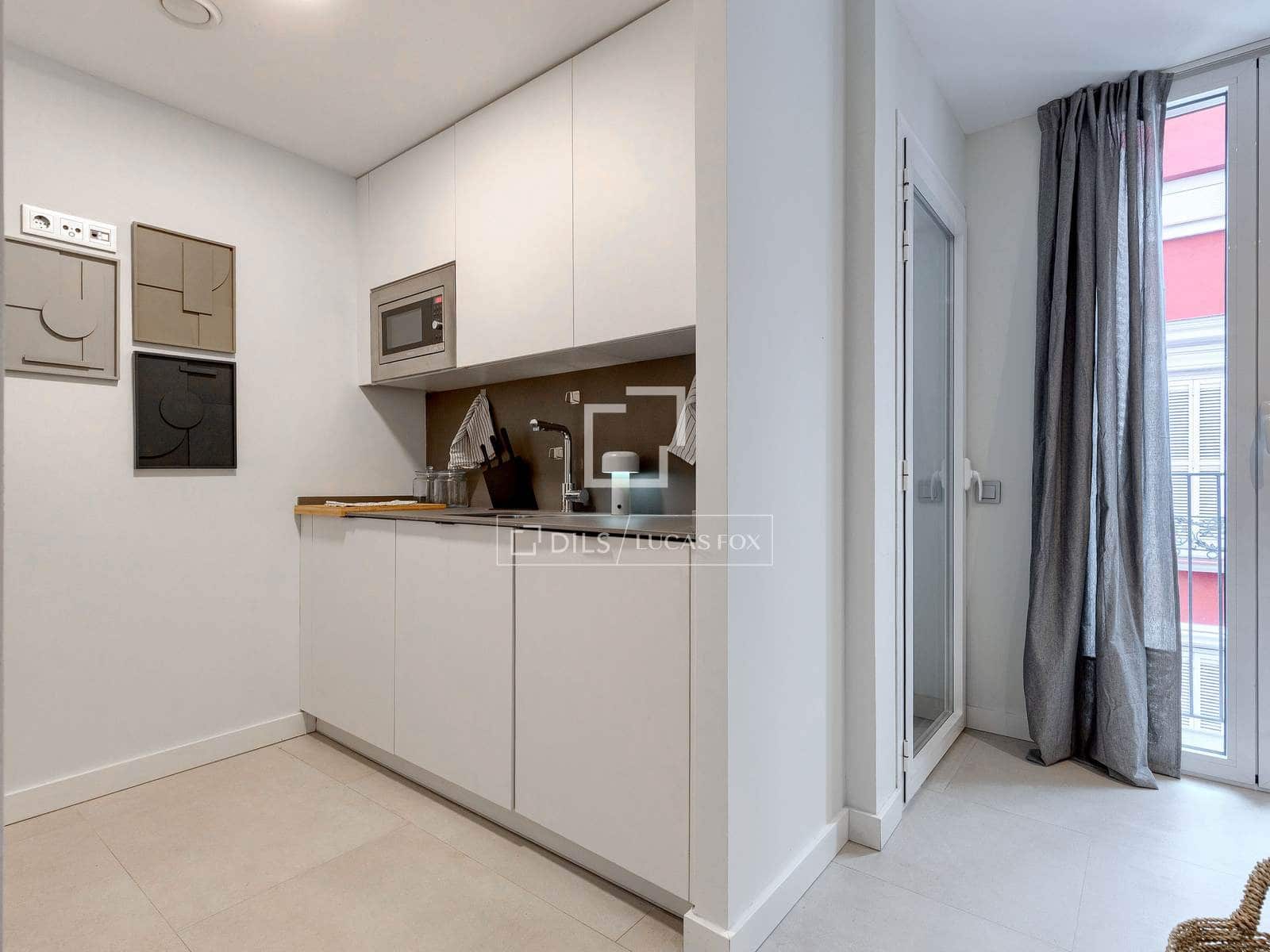 Apartamento de 2 habitaciones en Madrid ciudad en alquiler - 2.950 € (Ref: 9489759)
