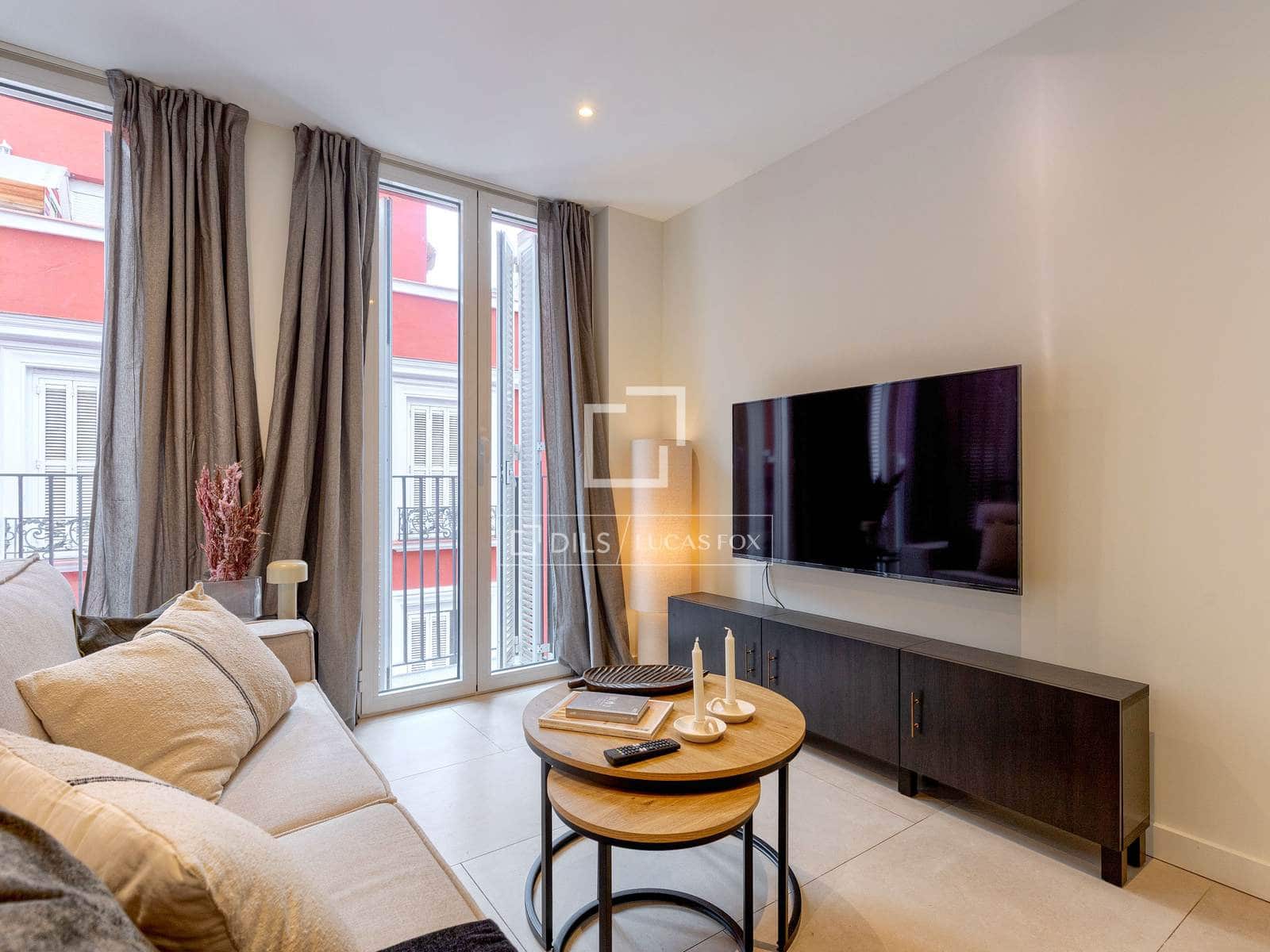 Apartamento de 2 habitaciones en Madrid ciudad en alquiler - 2.950 € (Ref: 9489759)