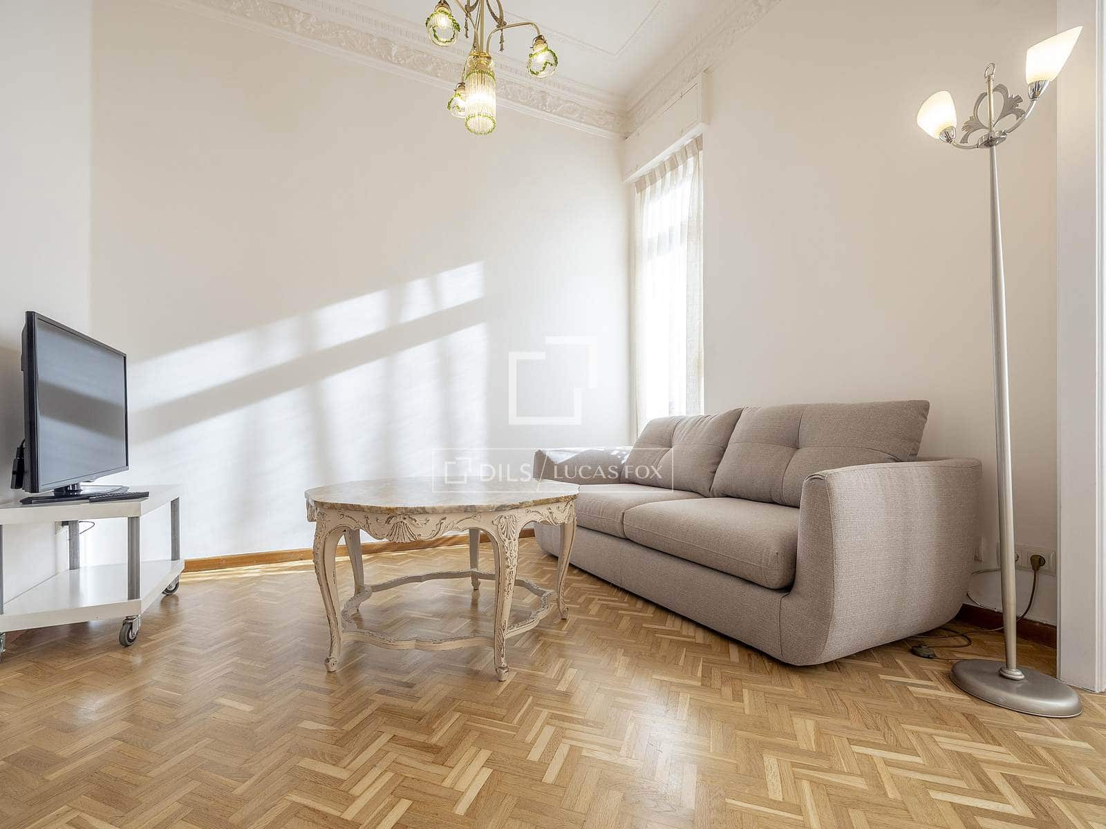 Apartamento de 3 habitaciones en València ciudad en alquiler - 2.600 € (Ref: 9489760)