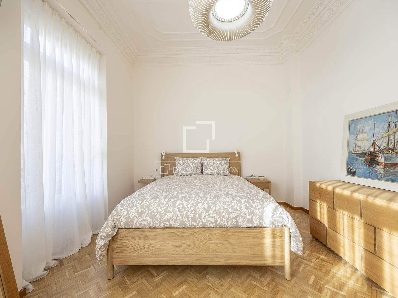 Apartamento de 3 habitaciones en València ciudad en alquiler - 2.600 € (Ref: 9489760)