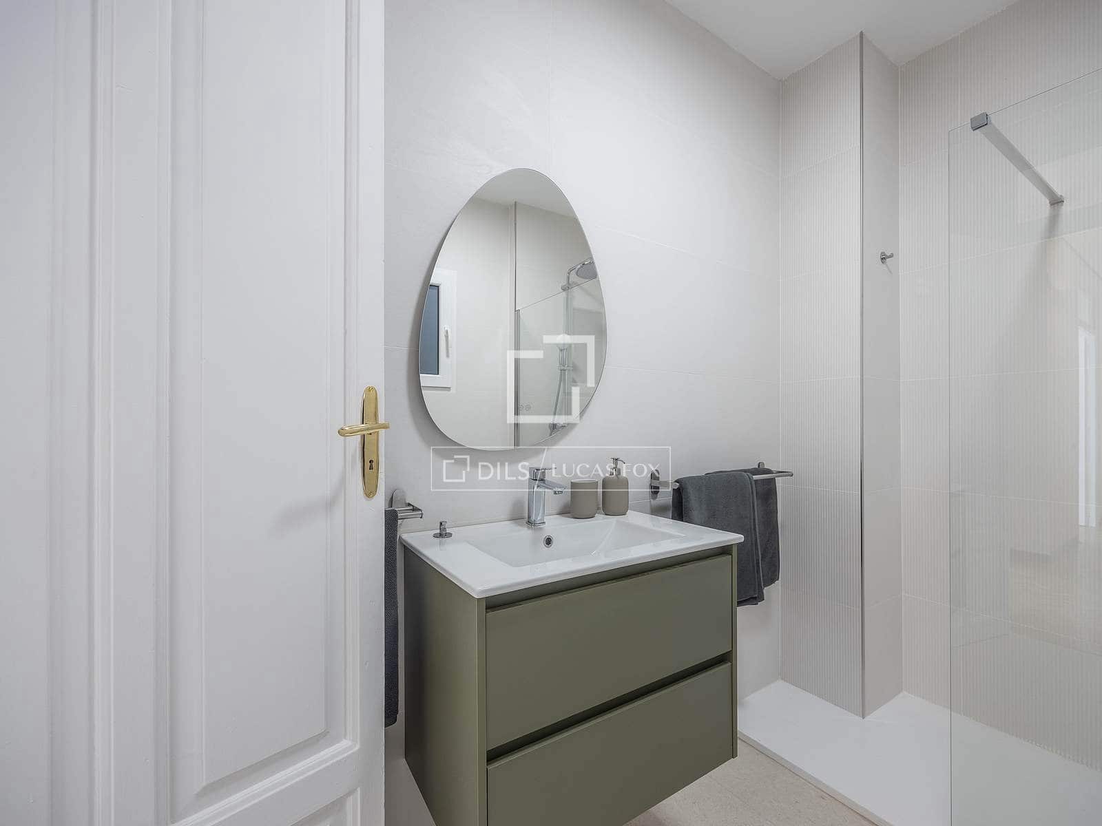 Apartamento de 3 habitaciones en València ciudad en alquiler - 2.600 € (Ref: 9489760)