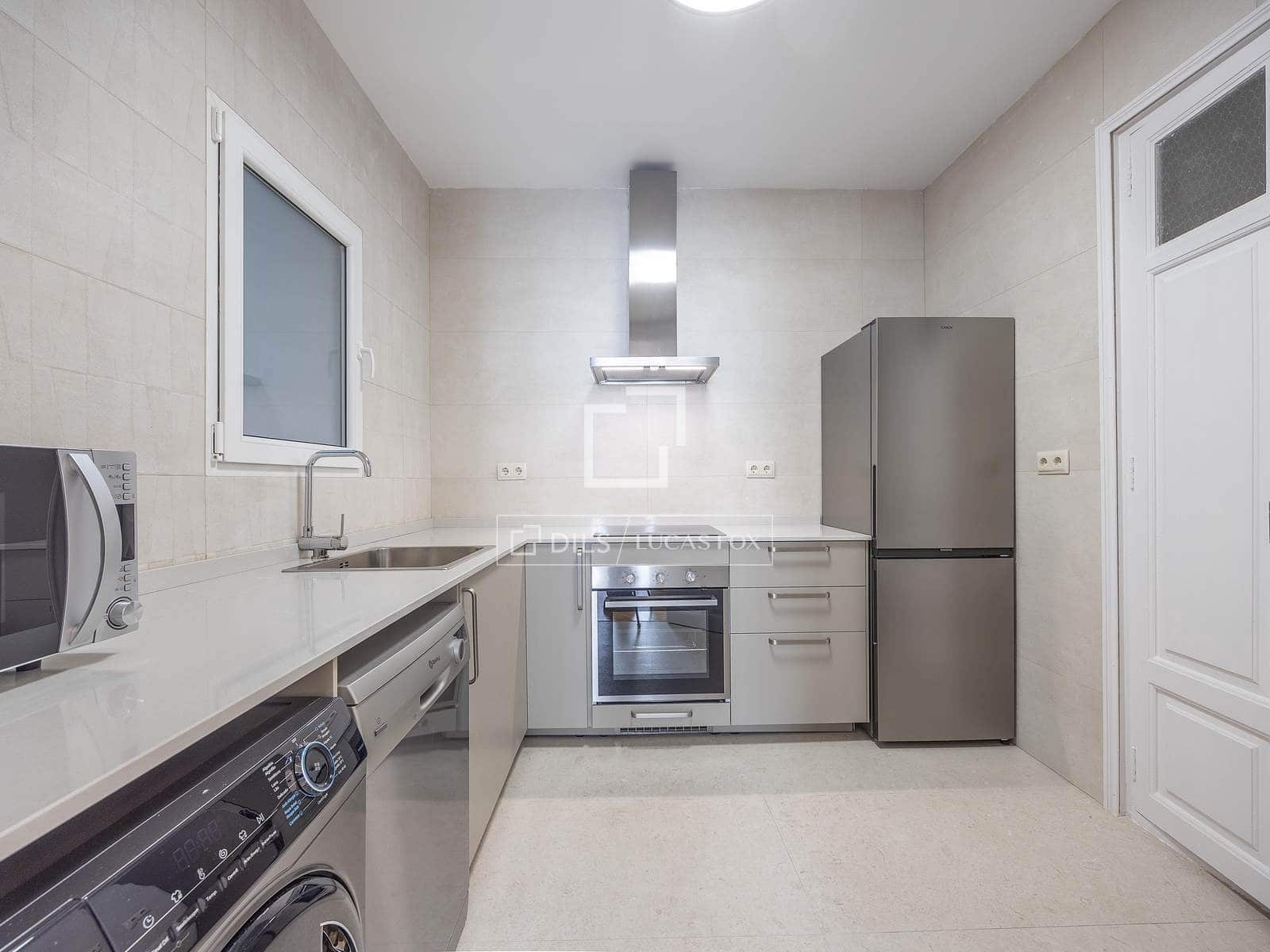 Apartamento de 3 habitaciones en València ciudad en alquiler - 2.600 € (Ref: 9489760)
