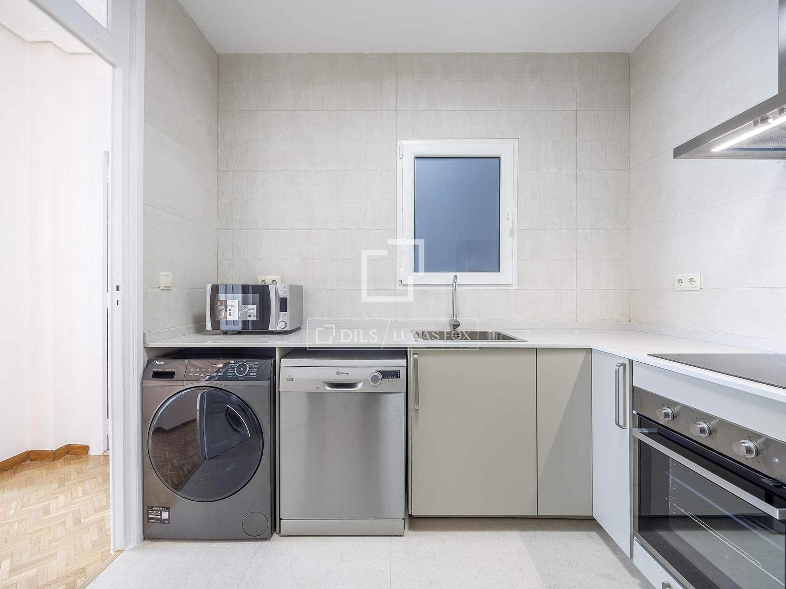 Apartamento de 3 habitaciones en València ciudad en alquiler - 2.600 € (Ref: 9489760)