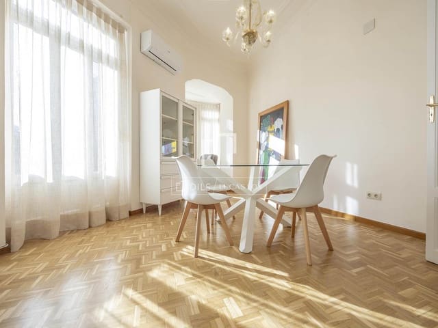 Apartamento de 3 habitaciones en València ciudad en alquiler - 2.600 € (Ref: 9489760)